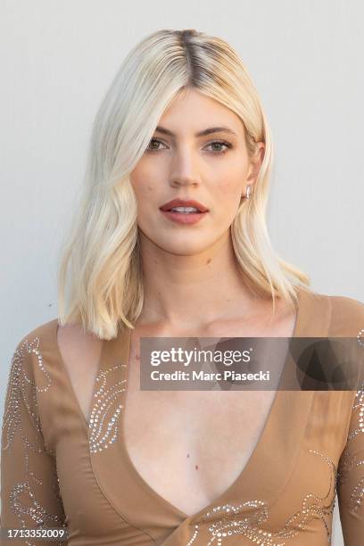 Devon Windsor attends the Stella McCartney Womenswear Spring/Summer 2024 show as part of Paris Fashion Week on October 02, 2023 in Paris, France.