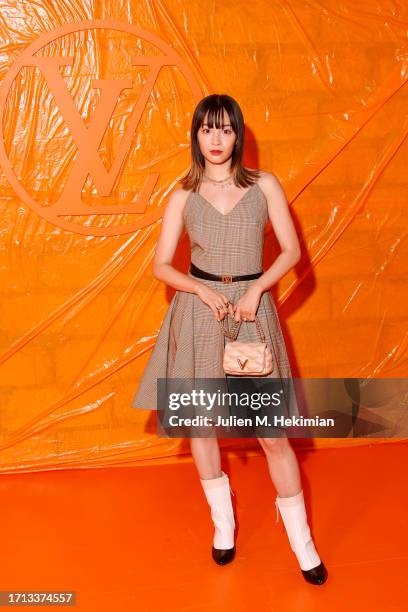 Suzu Hirose attends the Louis Vuitton Womenswear Spring/Summer 2024 show as part of Paris Fashion Week on October 02, 2023 in Paris, France.