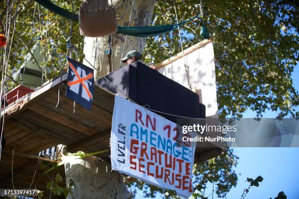 124 Brail Signage Stock Photos, High-Res Pictures, and Images - Getty ...