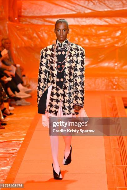 Model walks the runway during the Louis Vuitton Womenswear Spring/Summer 2024 show as part of Paris Fashion Week on October 02, 2023 in Paris, France.