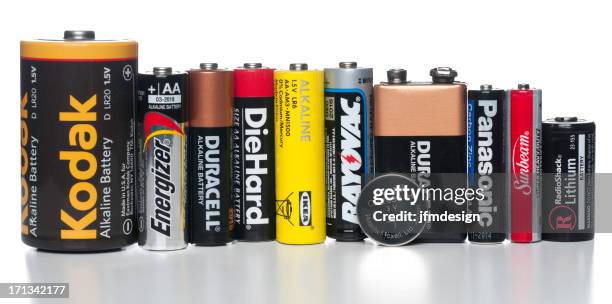set di diversi marchi della batteria - alcalino foto e immagini stock