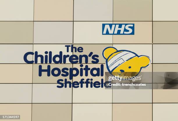 the childrens hospital sheffield - sheffield hospital stock pictures, royalty-free photos & images