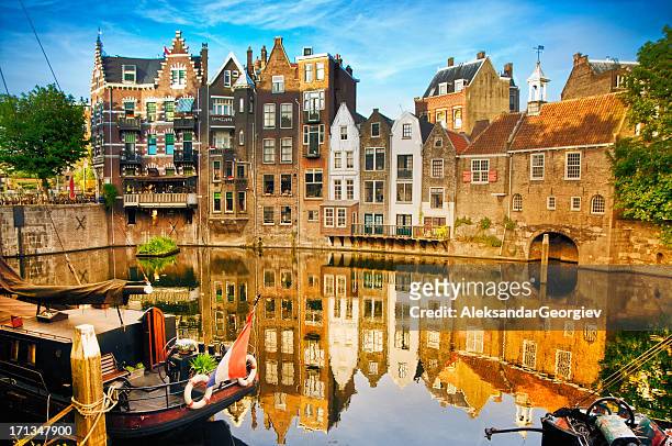 storico paesaggio urbano di delfshaven, rotterdam - netherlands sunset foto e immagini stock
