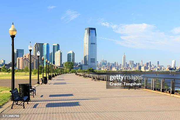 parque liberty state - río hudson fotografías e imágenes de stock