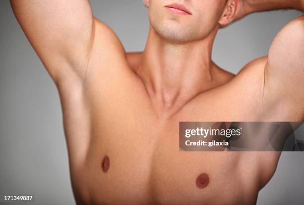 homme, gros plan de la poitrine. - poitrine photos et images de collection