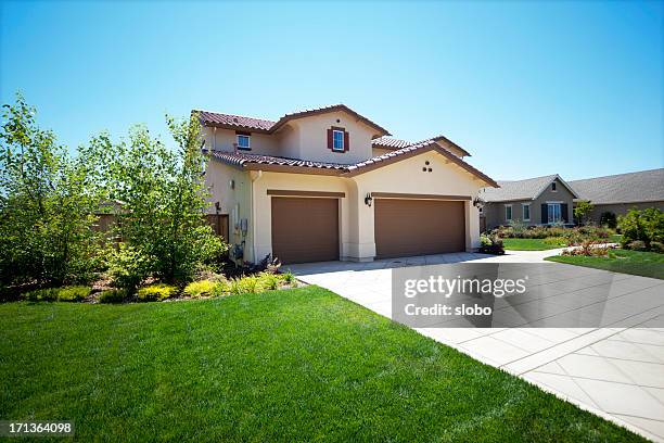 california suburb house - garage driveway stock pictures, royalty-free photos & images