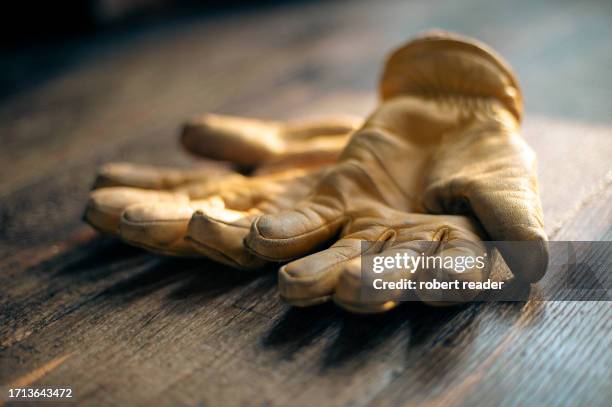 yellow leather work gloves - leather work gloves stock pictures, royalty-free photos & images