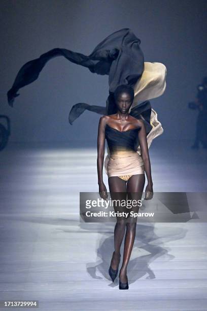 Model walks the runway during the Mugler Womenswear Spring/Summer 2024 show as part of Paris Fashion Week on October 02, 2023 in Paris, France.