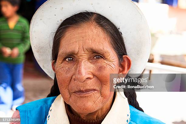 portrait de femme péruvien - femme perou photos et images de collection