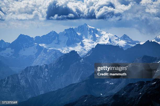 mont blanc massif - mont blanc massif stock pictures, royalty-free photos & images