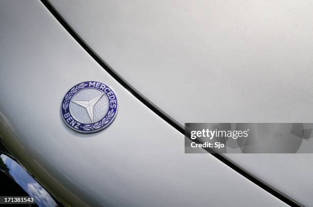 mercedes-benz - luxeauto stockfoto's en -beelden