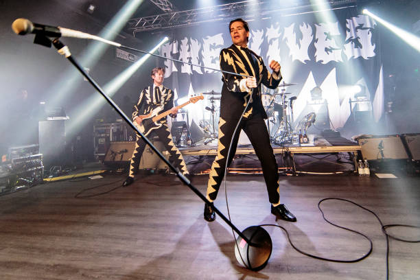 ITA: The Hives Perform In Milan
