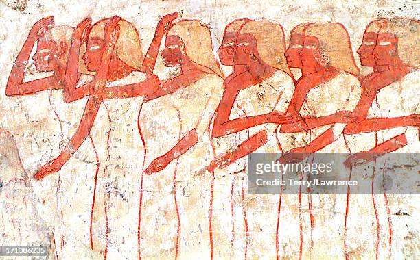 polychrome wall painting, tomb of userhat, theban necropolis, luxor, egypt - ancient egyptian women stockfoto's en -beelden