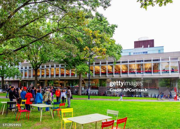 harvard university science center - cambridge massachusetts - harvard university campus cambridge bildbanksfoton och bilder