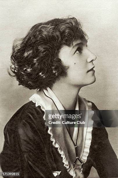 Irene Castle - portrait - ragtime ballroom dancer half of famous husband and wife team with Vernon Castle - born Irene Foote - 17 April 1893 - 25...