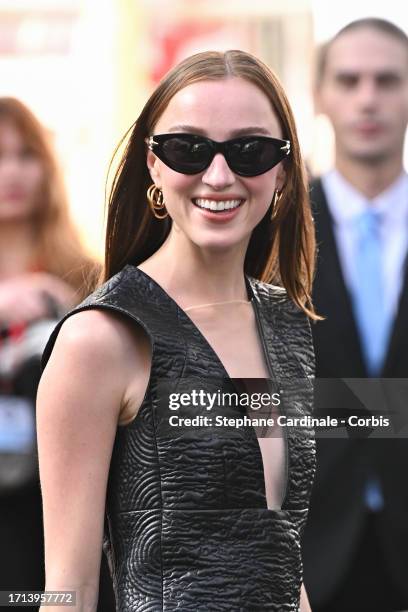 Phoebe Dynevor attends the Louis Vuitton Womenswear Spring/Summer 2024 show as part of Paris Fashion Week on October 02, 2023 in Paris, France.