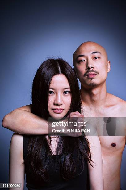 Man Strangle Woman Photos and Premium High Res Pictures - Getty Images