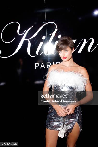 Taylor Hill attends the Kilian Paris Party as part of Paris Fashion Week at Mondaine de Pariso on October 02, 2023 in Paris, France.