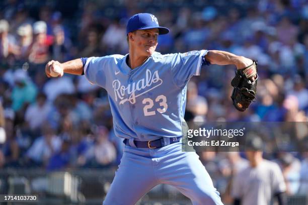 Zack Greinke of the Kansas City Royals throws in the second inning against the New York Yankees at Kauffman Stadium on October 01, 2023 in Kansas...