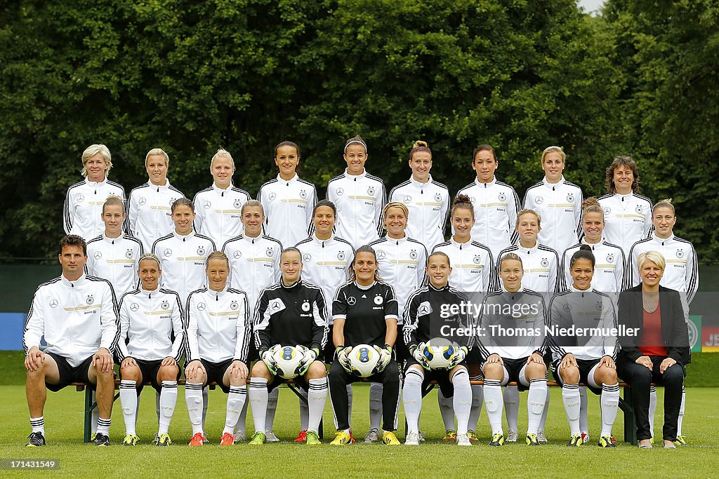 Team Presentation, Press Conference & Training - Women's International