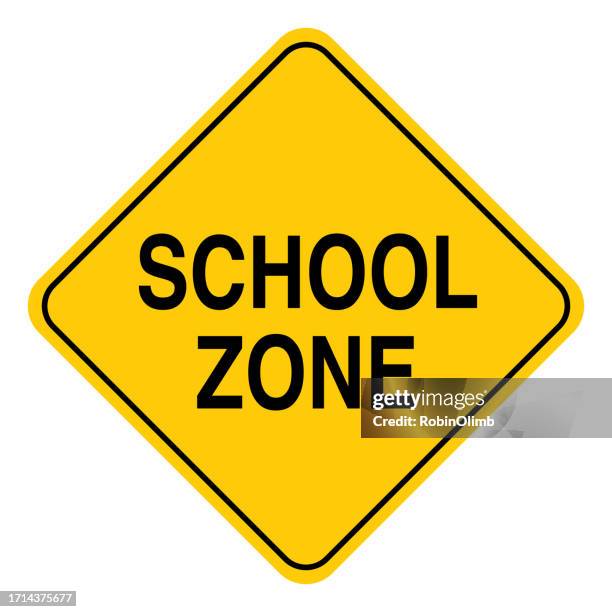 ilustrações, clipart, desenhos animados e ícones de sinalização viária da zona escolar - placa de travessia de crianças