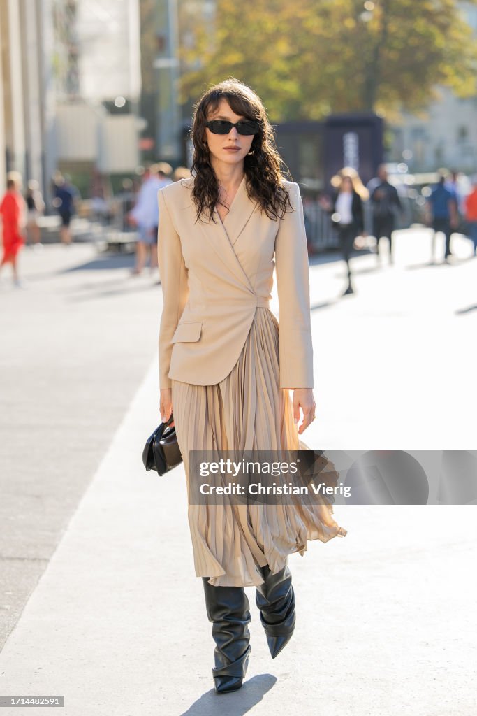 Street Style - Paris Fashion Week - Womenswear Spring/Summer 2024 - Day Eight