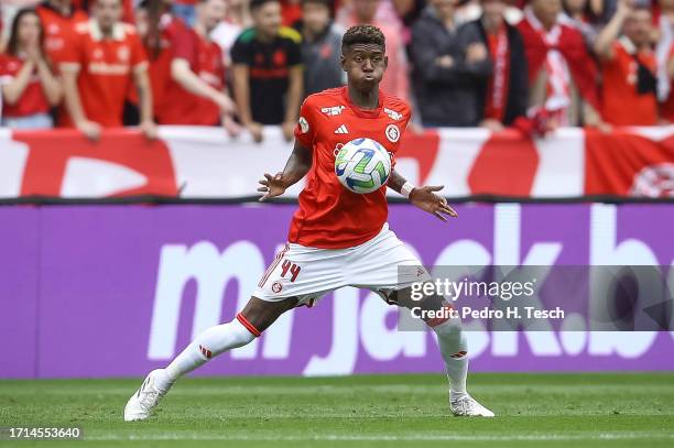 Vitao of Internacional controls the ball during the match between Internacional and Gremio as part of Brasileirao 2023 at Beira-Rio Stadium on...