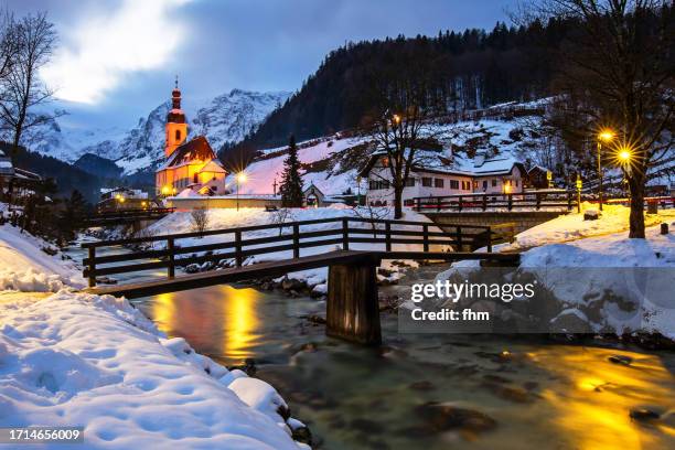 travel destination: village of ramsau in winter (berchtesgadener land, bavaria/ germany) - berchtesgadener land stock-fotos und bilder