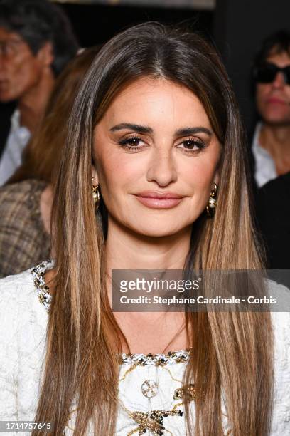 Penelope Cruz attends the Chanel Womenswear Spring/Summer 2024 show as part of Paris Fashion Week on October 03, 2023 in Paris, France.
