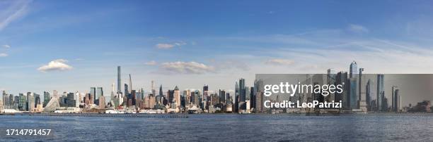 new york midtown skyline - hudson yards - new york skyline stock pictures, royalty-free photos & images