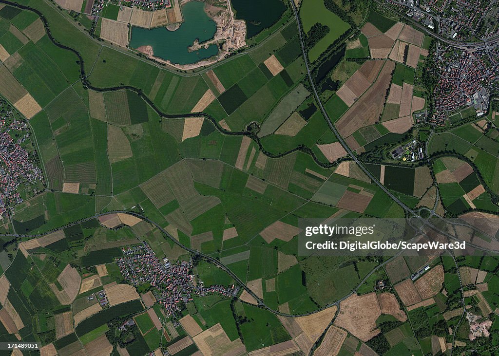 This is a satellite image overview of the Kleinseelheim, Germany area.