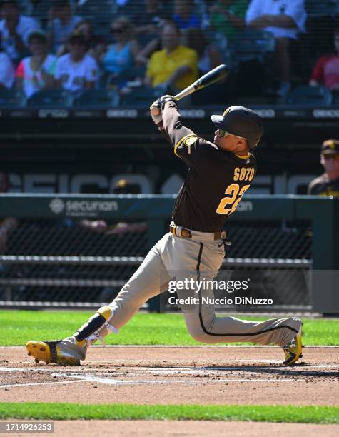 Juan Soto of the San Diego Padres bats against the Chicago White Sox at Guaranteed Rate Field on October 01, 2023 in Chicago, Illinois.