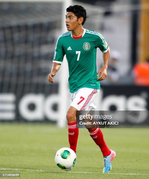 Mexico's Jorge Espericueta controls the ball during the group stage football match between Mexico v Paraguay at the FIFA Under 20 World Cup at the...