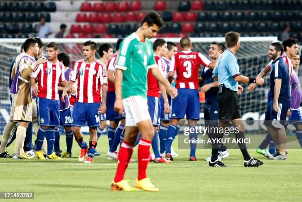 Paraguay's players celebrate their victory after the group stage football match between Mexico v Paraguay at the FIFA Under 20 World Cup at the Kamil...