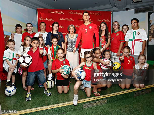 Students from Escola Lusitania - Portuguese School of the Portuguese Club of Long Branch and Consul General of Portugal, Dr. Maria Amelia Paiva...