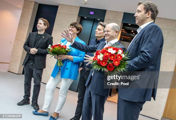 Kevin Kuehnert, SPD General Secretary, Saskia Esken, party leader of the SPD, Rolf Muetzenich, SPD parliamentary group, Olaf Scholz, German...