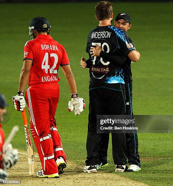 New Zealand captain Brendon McCullum celebrates victory with Corey Anderson of New Zealand during the 1st Natwest International T20 match between...