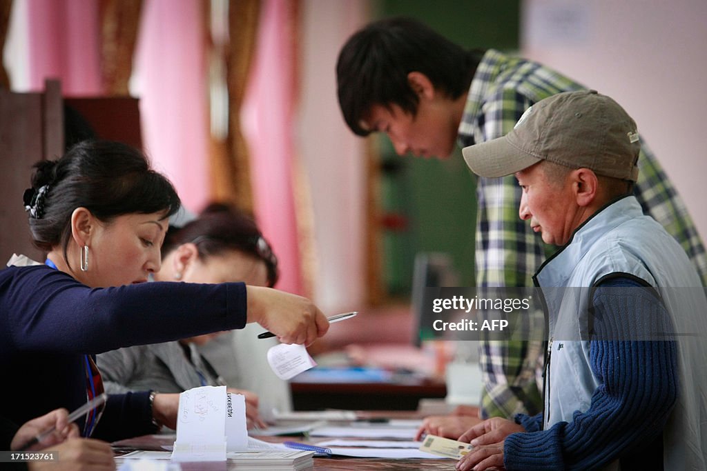 MONGOLIA-POLITICS-ELECTION