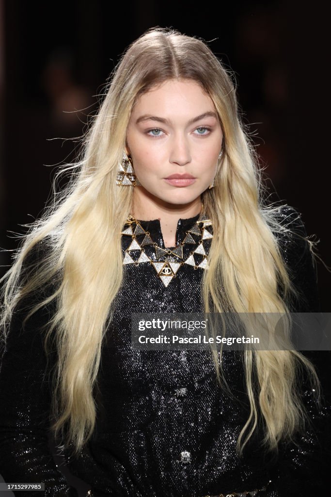 Chanel : Runway - Paris Fashion Week - Womenswear Spring/Summer 2024
