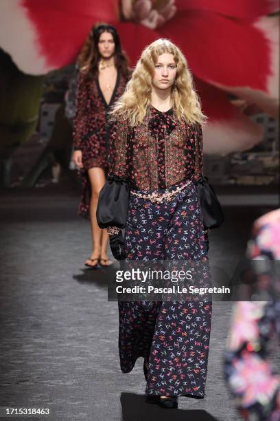 Model walks the runway during the Chanel Womenswear Spring/Summer 2024 show as part of Paris Fashion Week on October 03, 2023 in Paris, France.
