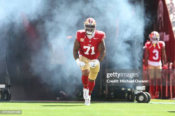 Trent Williams of the San Francisco 49ers reacts as he takes the field prior to an NFL football game between the San Francisco 49ers and the Arizona...
