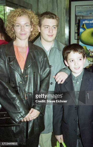 American actress Amy Irving and her sons, Max and Gabriel, attend a screening of 'Shrek,' New York, New York, May 15, 2001.