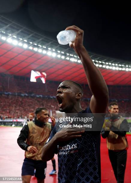 Sikou Niakate of SC Braga celebrates following the team's victory during the UEFA Champions League match between 1. FC Union Berlin and SC Braga at...