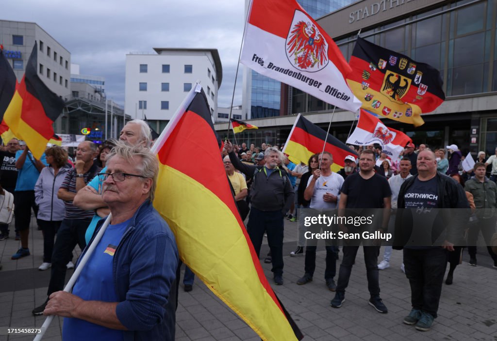 Anti-Migrants Protest By "Zukunft Heimat"