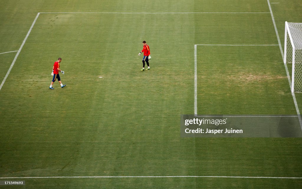 Spain Training and Press Conference - FIFA Confederations Cup Brazil 2013