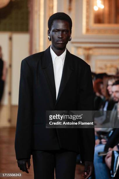 Model walks the runway during the Torisheju Womenswear Spring/Summer 2024 show as part of Paris Fashion Week on October 03, 2023 in Paris, France.