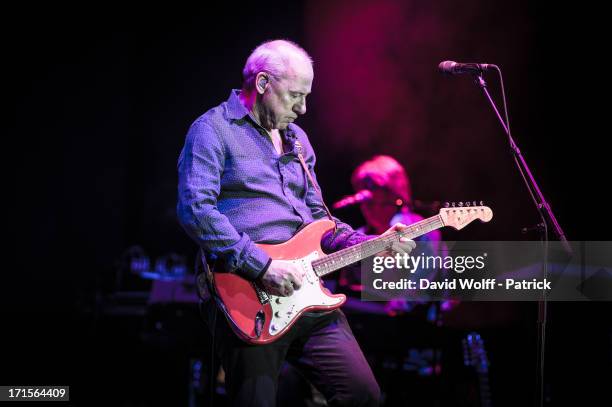 Mark Knopfler performs at Palais Omnisports de Bercy on June 26, 2013 in Paris, France.