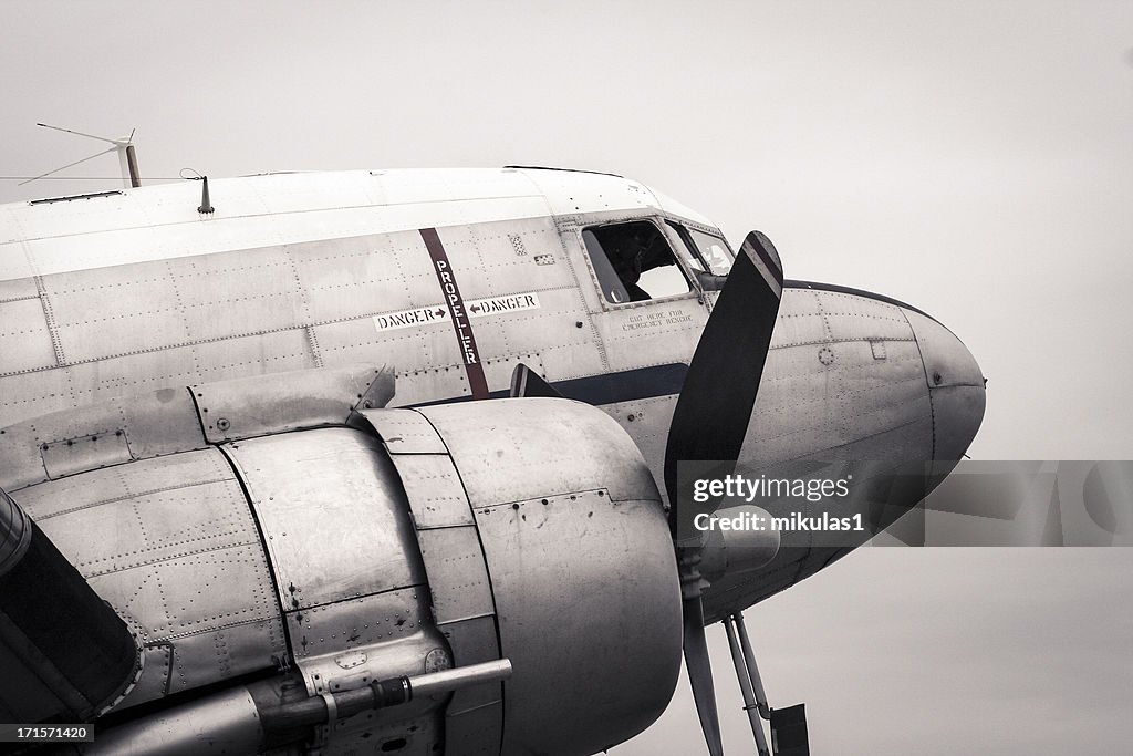 Douglas DC-3