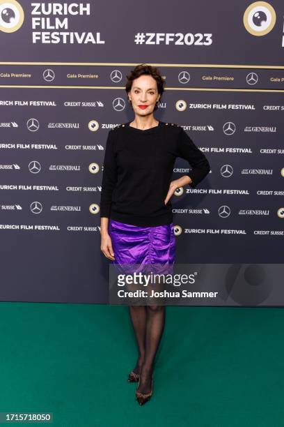 Jeanne Balibar attends the photocall of "LAISSEZ-MOI" during the 19th Zurich Film Festival at Kino Corso on October 03, 2023 in Zurich, Switzerland.