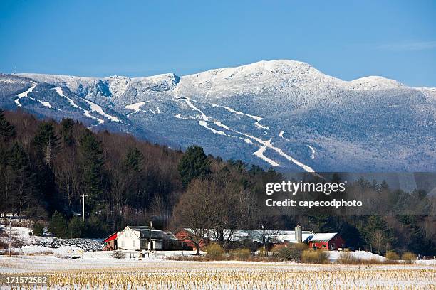 wonderful winter in stowe - green mountain range stock pictures, royalty-free photos & images